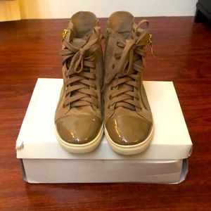 **Forever 21 Taupe Zip up/laced sneaker** Size 7
